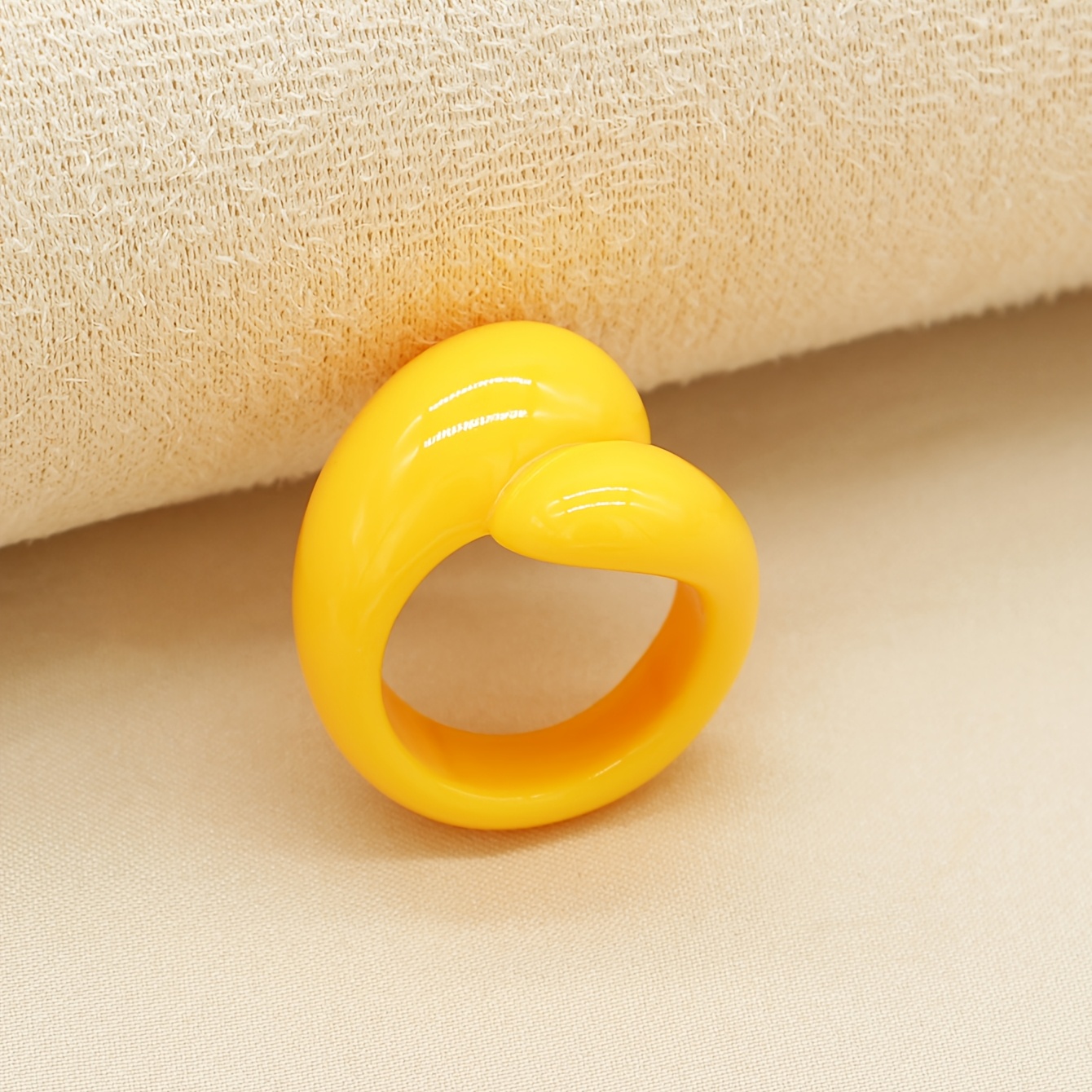 Bohemian Style Vintage Minimalist Resin Closed Ring